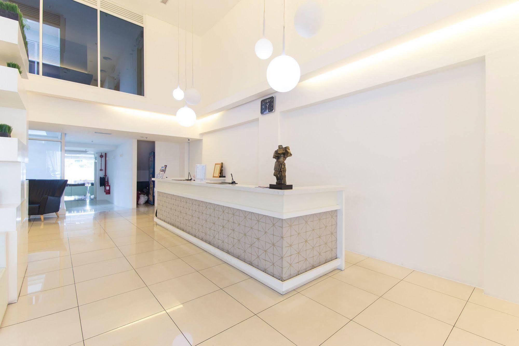 Zen Rooms Macallum George Town Exterior foto