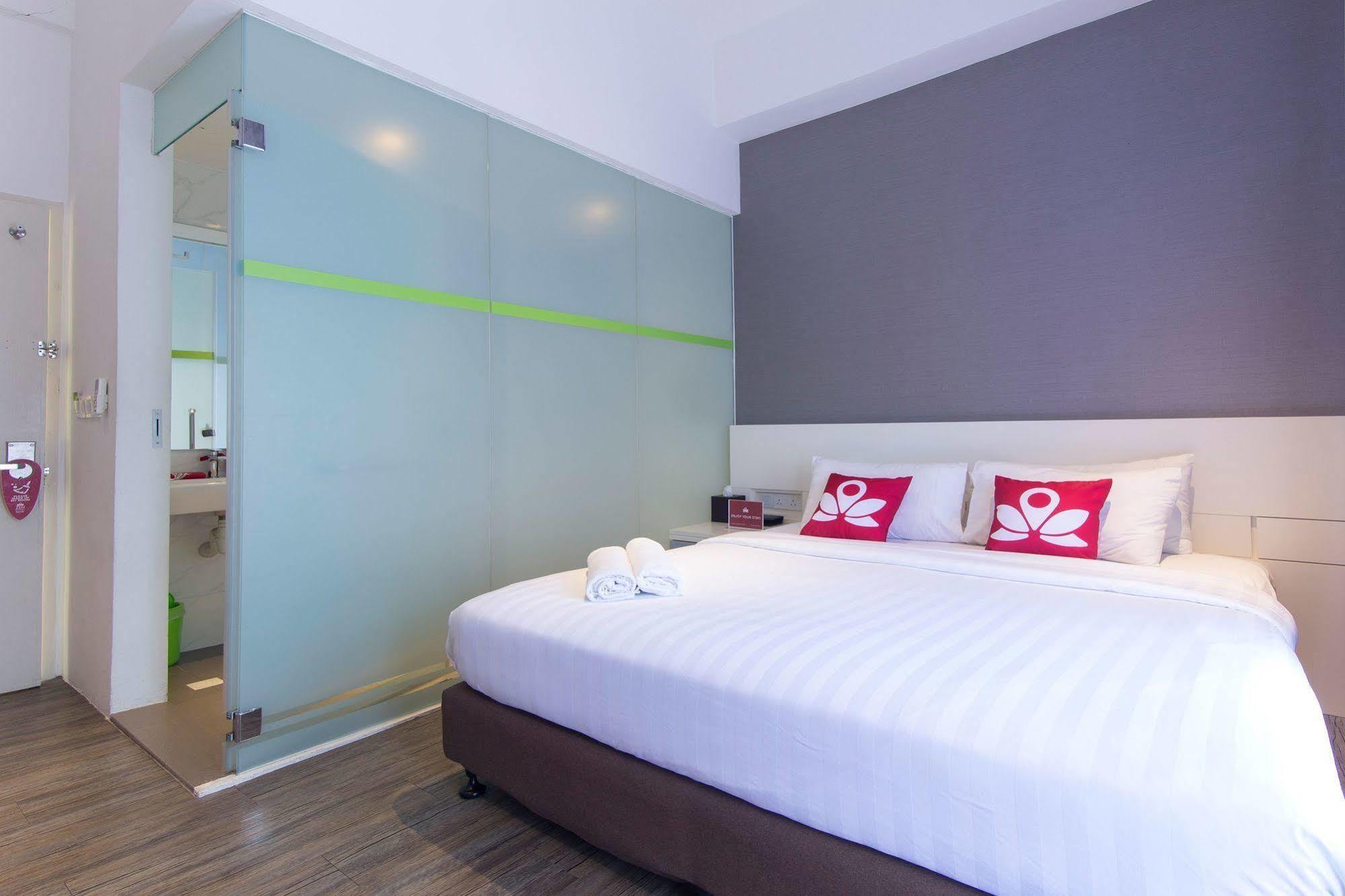 Zen Rooms Macallum George Town Exterior foto